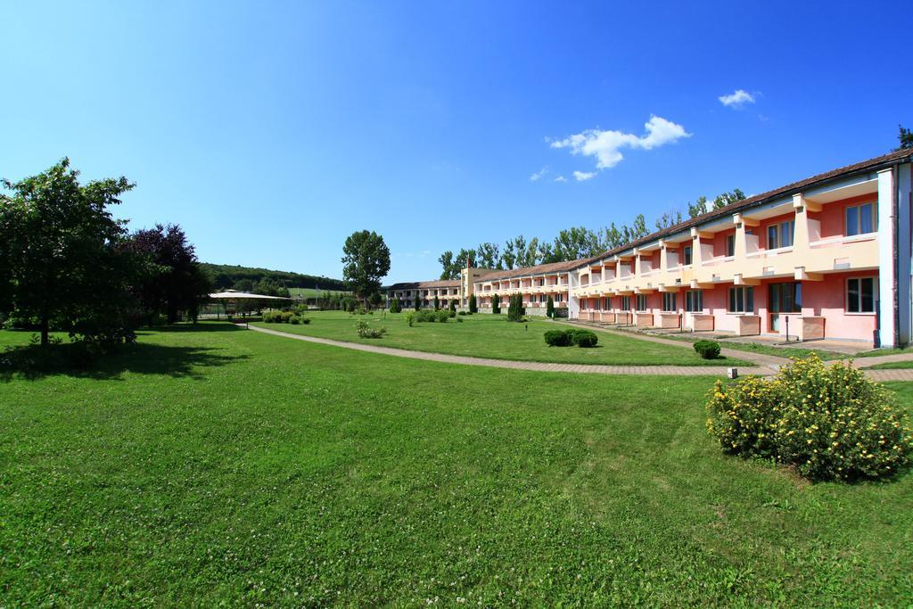 Motel จิเลา ภายนอก รูปภาพ